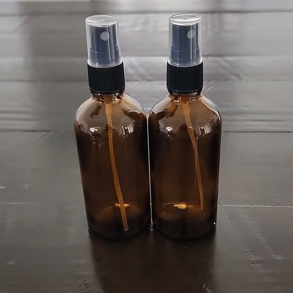 AMBER GLASS Spray Bottles 4 oz Each With Funnel & Extra Spray Nozzles Set of 2 - Picture 4 of 5